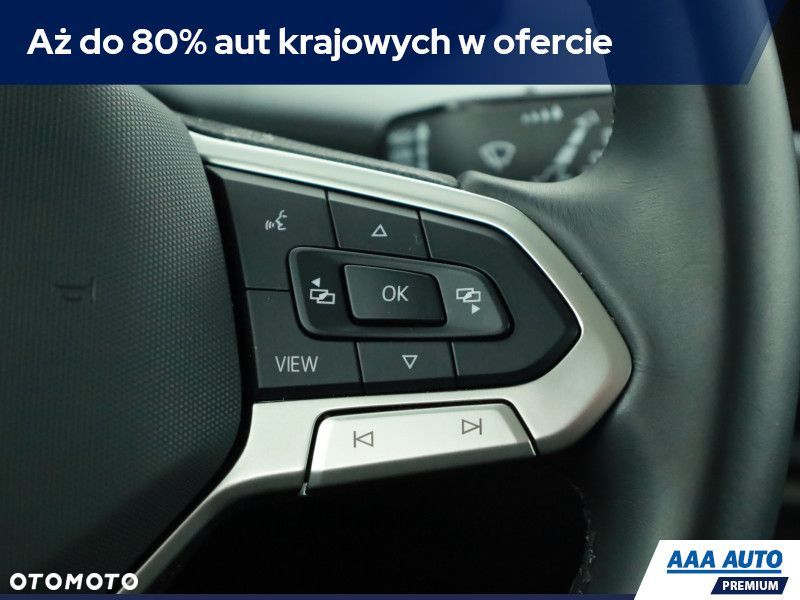 Volkswagen T-Roc - 13