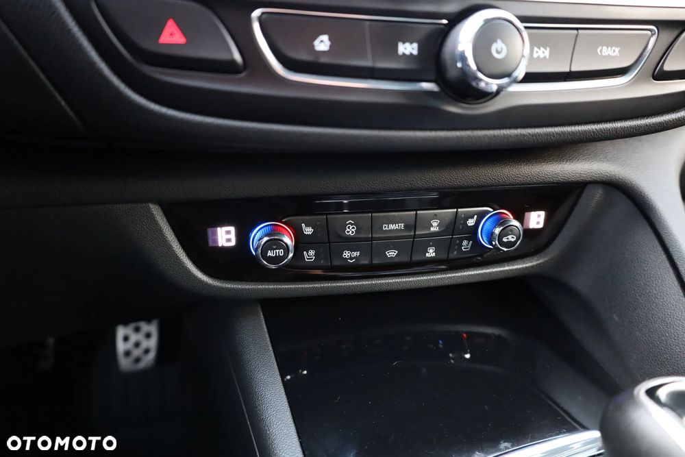 Opel Insignia 2.0 BiTurbo D 4x4 Automatik GSI - 28