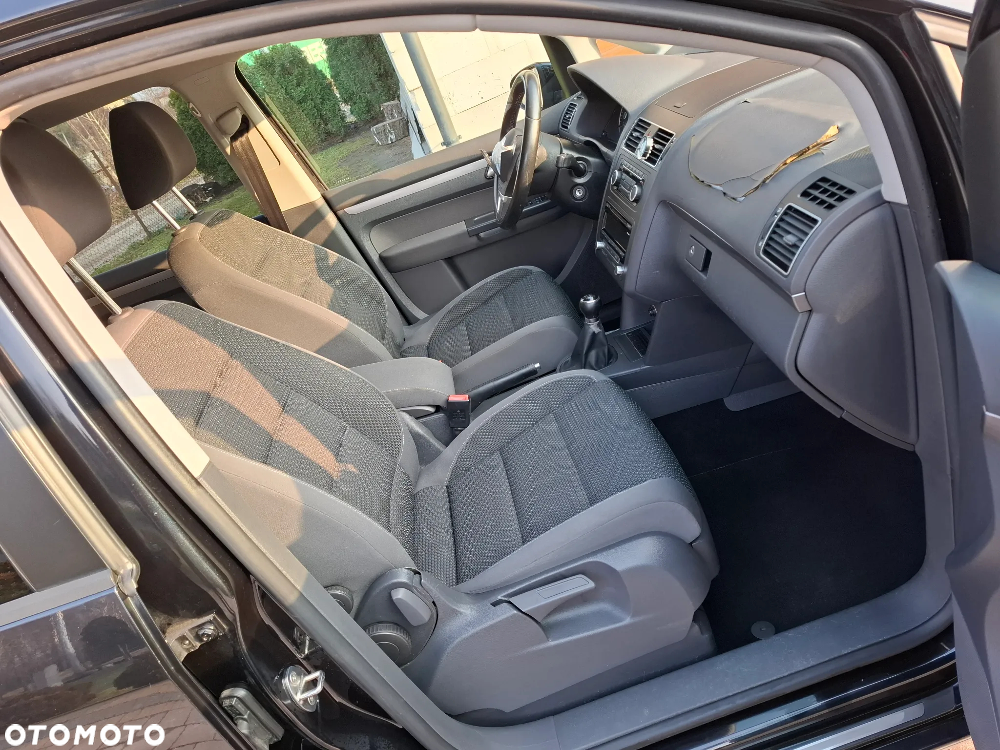 Volkswagen Touran - 20