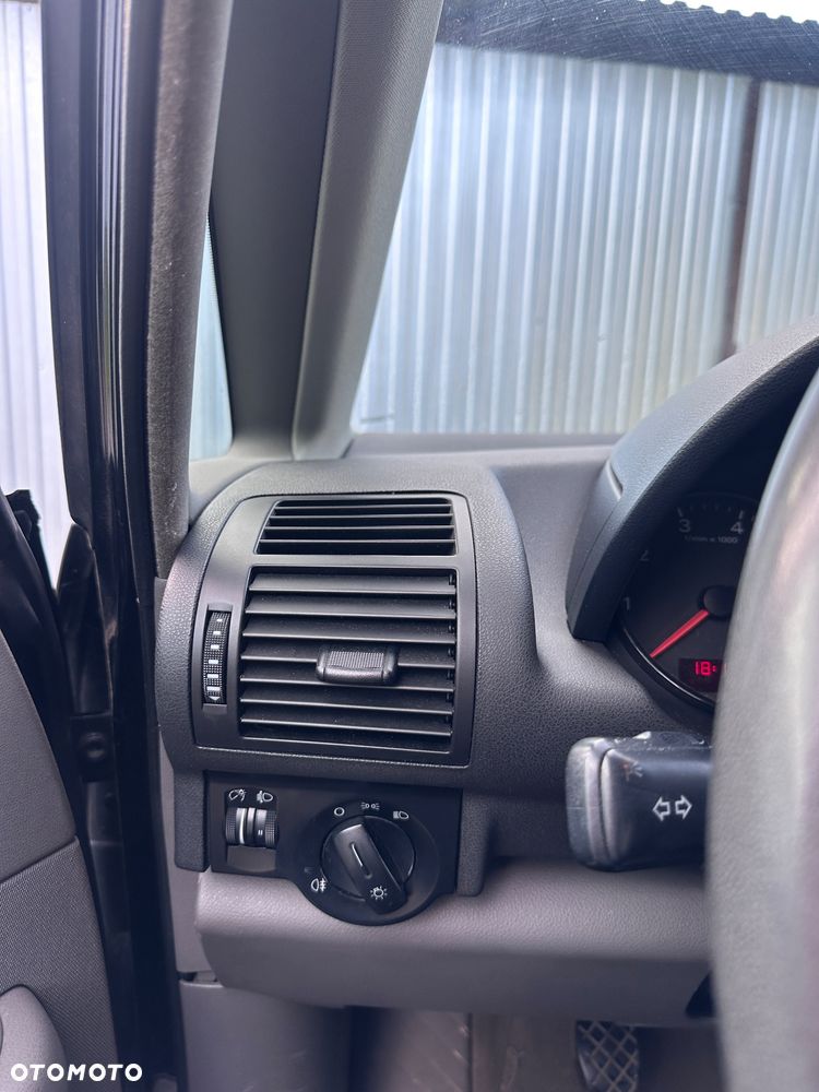 Audi A2 1.4 - 17