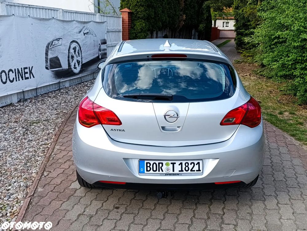 Opel Astra 1.6 Design Edition - 16