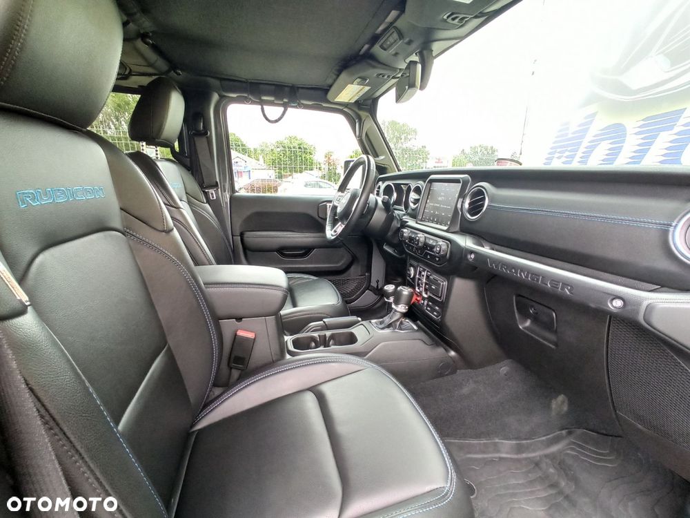 Jeep Wrangler - 12