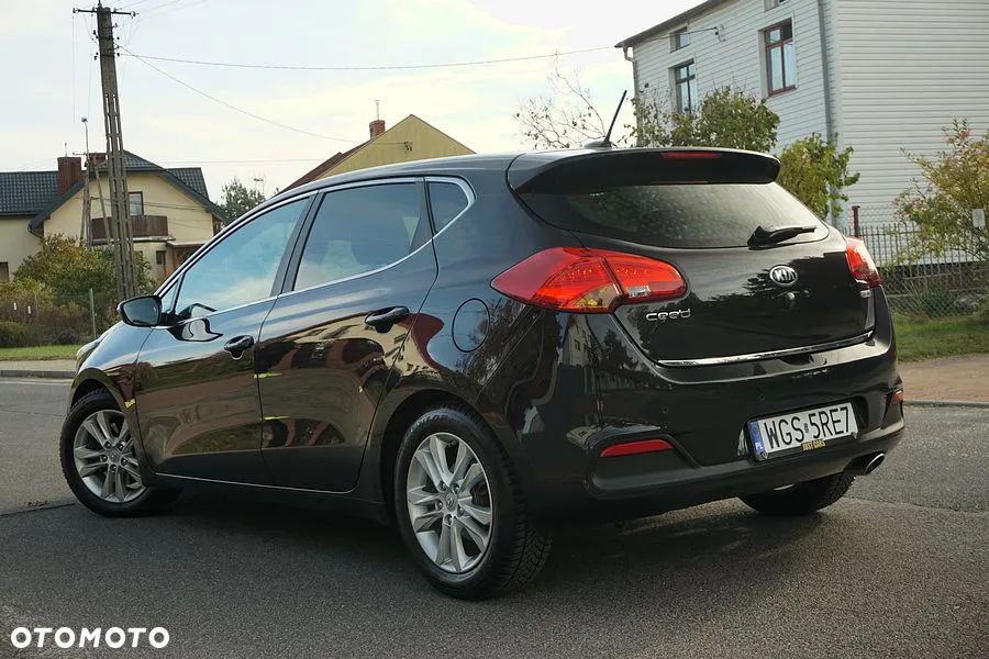 Kia Ceed - 4