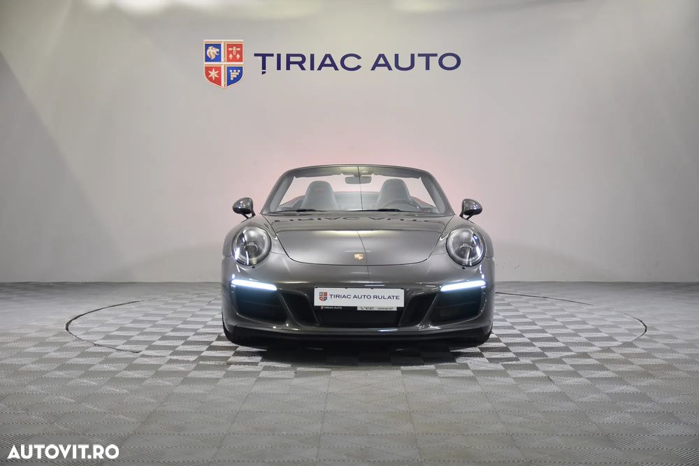 Porsche 911 Carrera 4 GTS PDK - 16