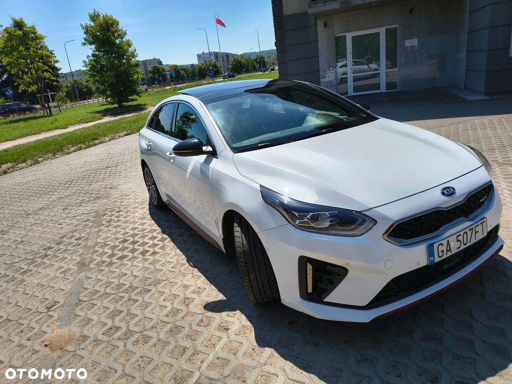 Kia ProCeed - 2