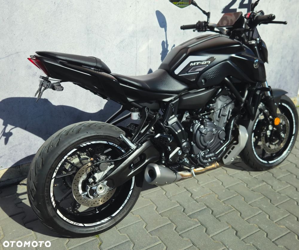 Yamaha MT - 28