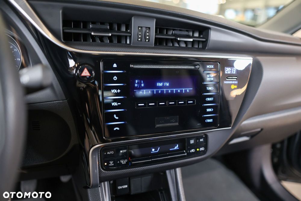Toyota Auris - 15