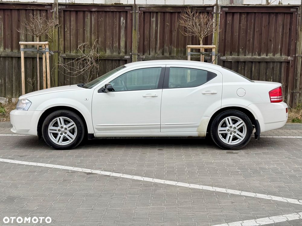 Dodge Avenger - 6