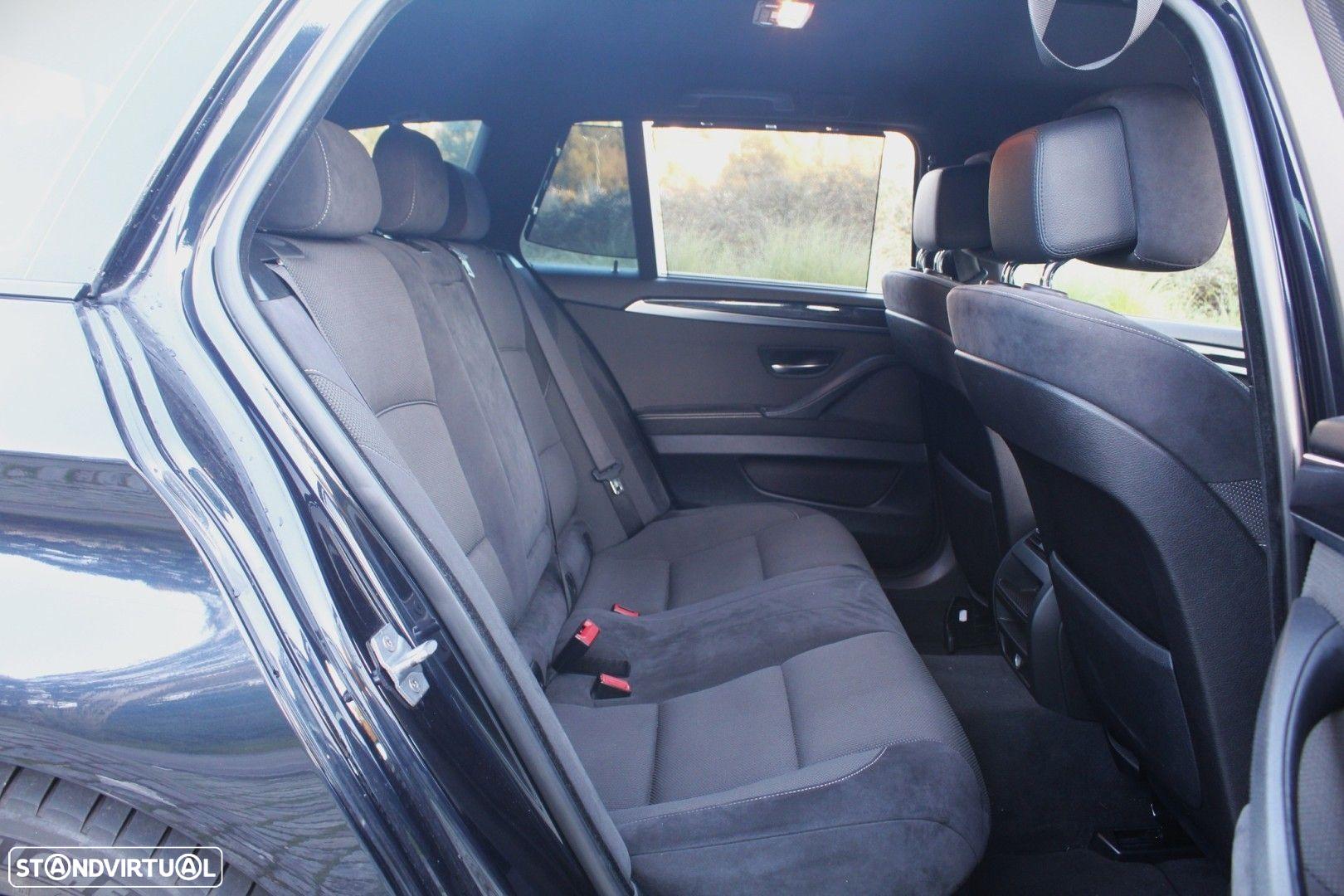 BMW 520 d xDrive Pack M Auto - 22