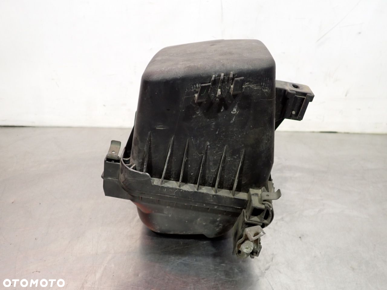 OBUDOWA FILTRA POWIETRZA TOYOTA COROLLA E15 - 2