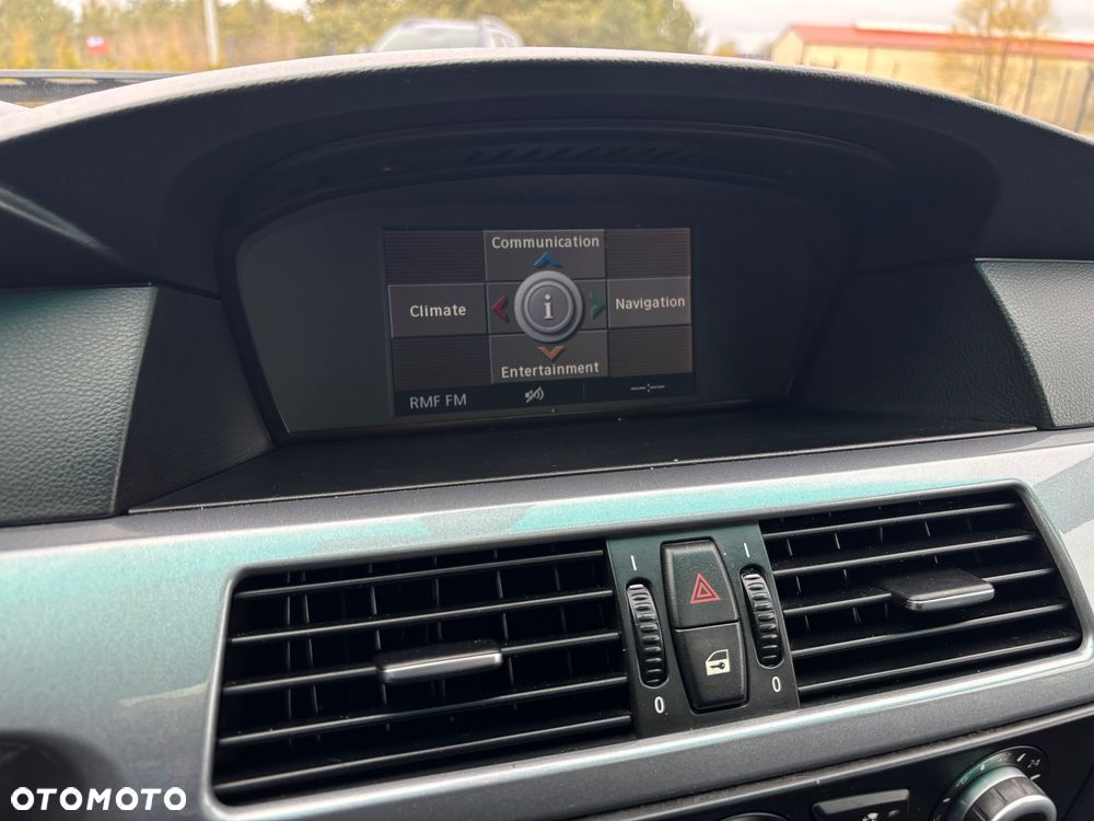 BMW Seria 5 520d Edition Sport - 21