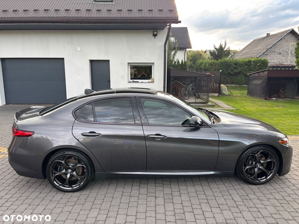 Alfa Romeo Giulia 2.0 Turbo 16V AT8 Veloce Ti - 5