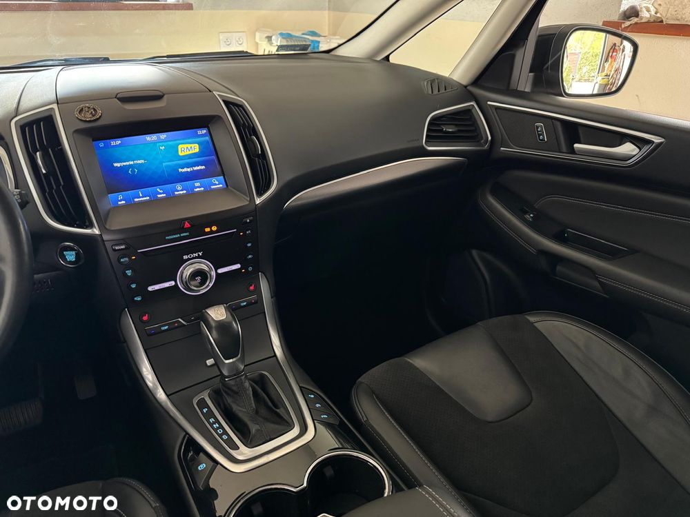Ford S-Max 2.0 TDCi 4WD Titanium PowerShift - 12