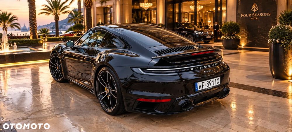 Porsche 911 Turbo - 12