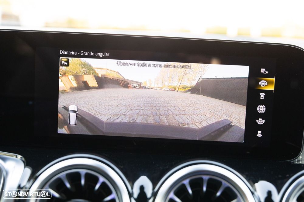 Mercedes-Benz EQB 300 4Matic AMG Line - 39