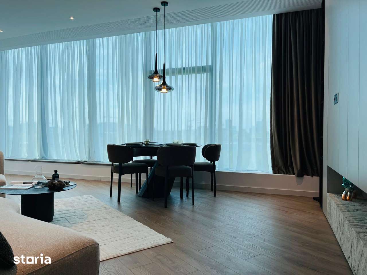 Apartament cu 4 camere de închiriat în One North Lofts - Imagine principală: 3/12