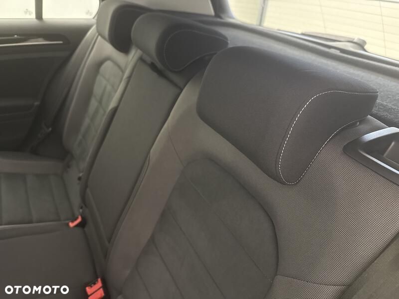 Volkswagen Golf - 20