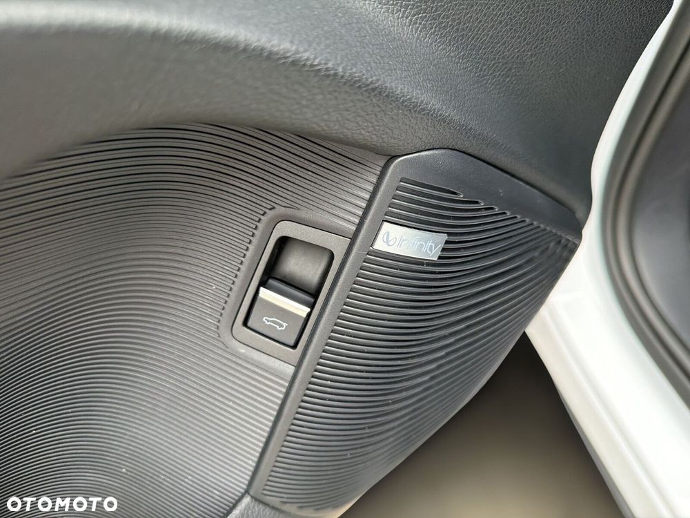 BYD Seal U - 41