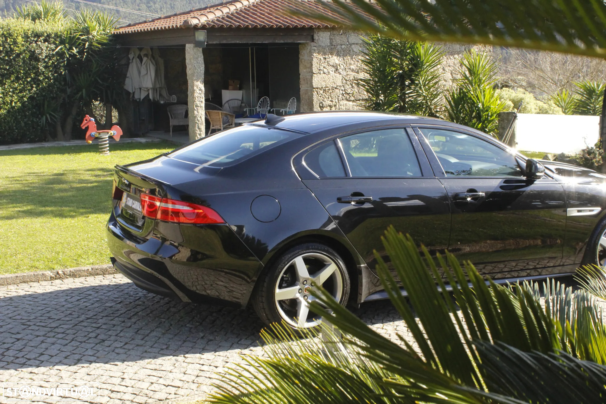 Jaguar XE 2.0 D R-Sport Aut. - 6