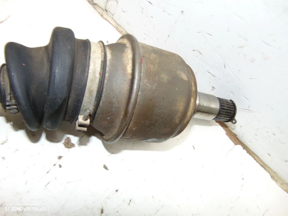 Mercedes W123 Carrinha SW touring diferencial - 3