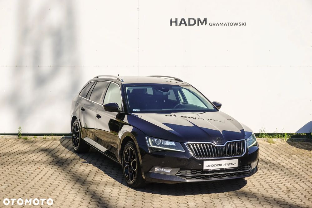 Skoda Superb 2.0 TDI 4x4 Style DSG - 10