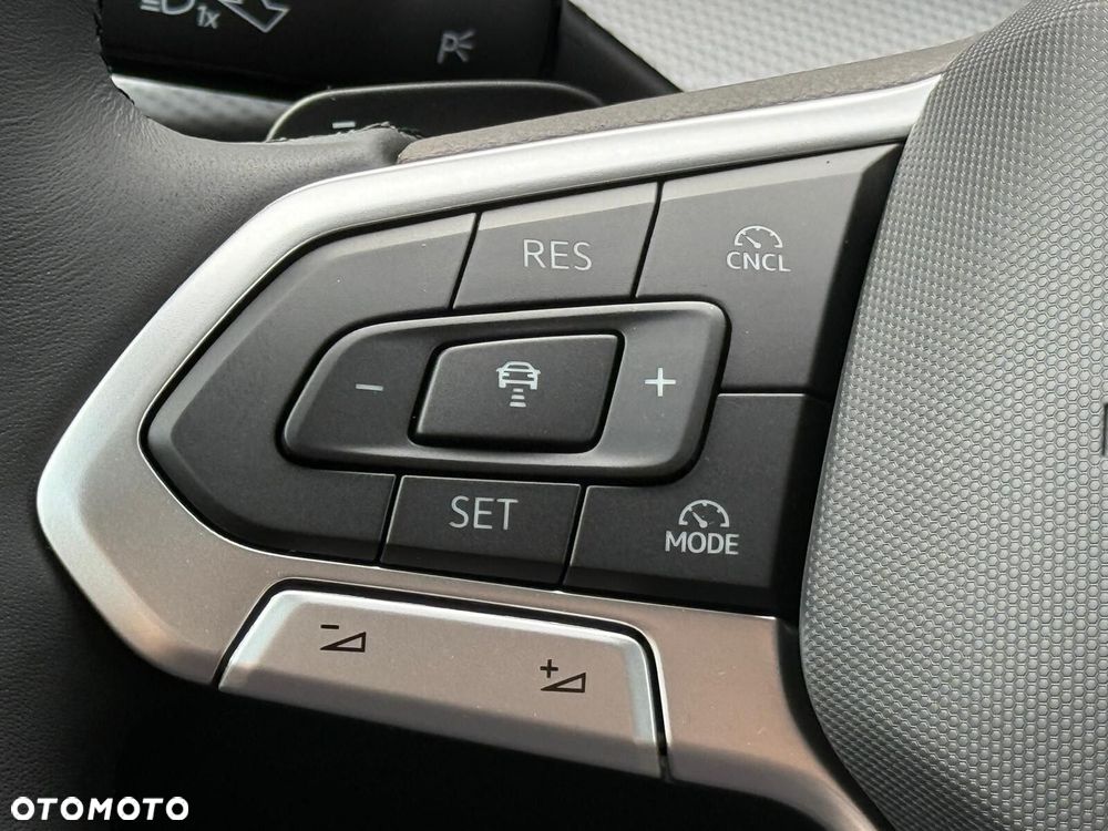 Volkswagen Golf - 27
