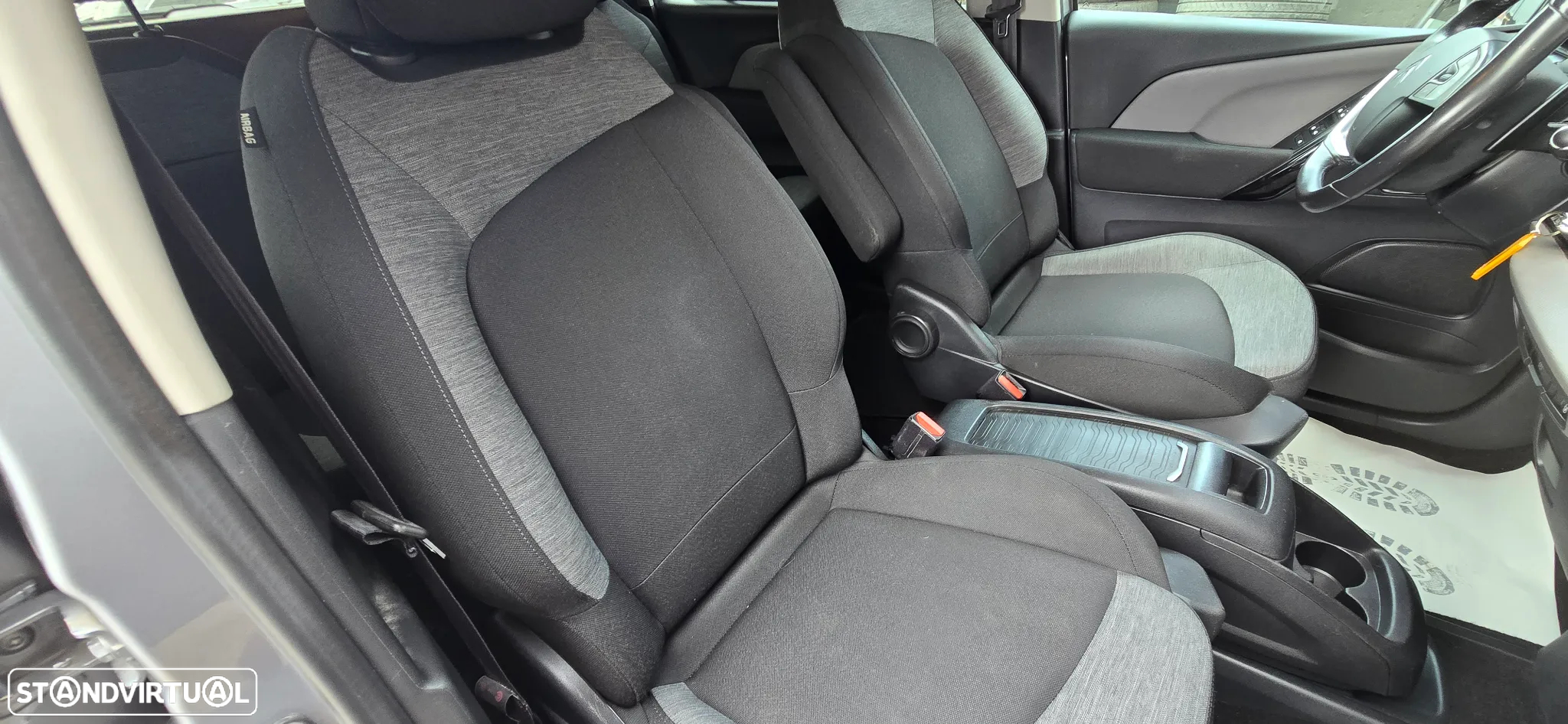 Citroën C4 Grand Picasso 1.6 BlueHDi Shine EAT6 - 8