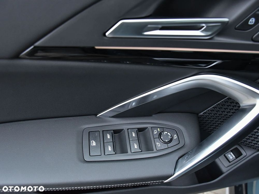 BMW X1 sDrive18d xLine - 24