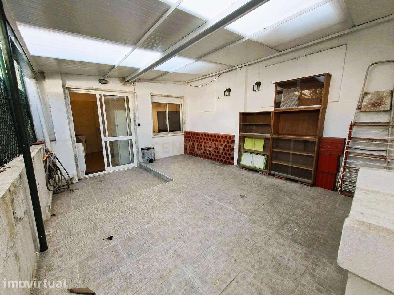Espaçoso T2 mobilado com Terraço Coberto em Olival Basto Odivelas - Grande imagem: 5/19