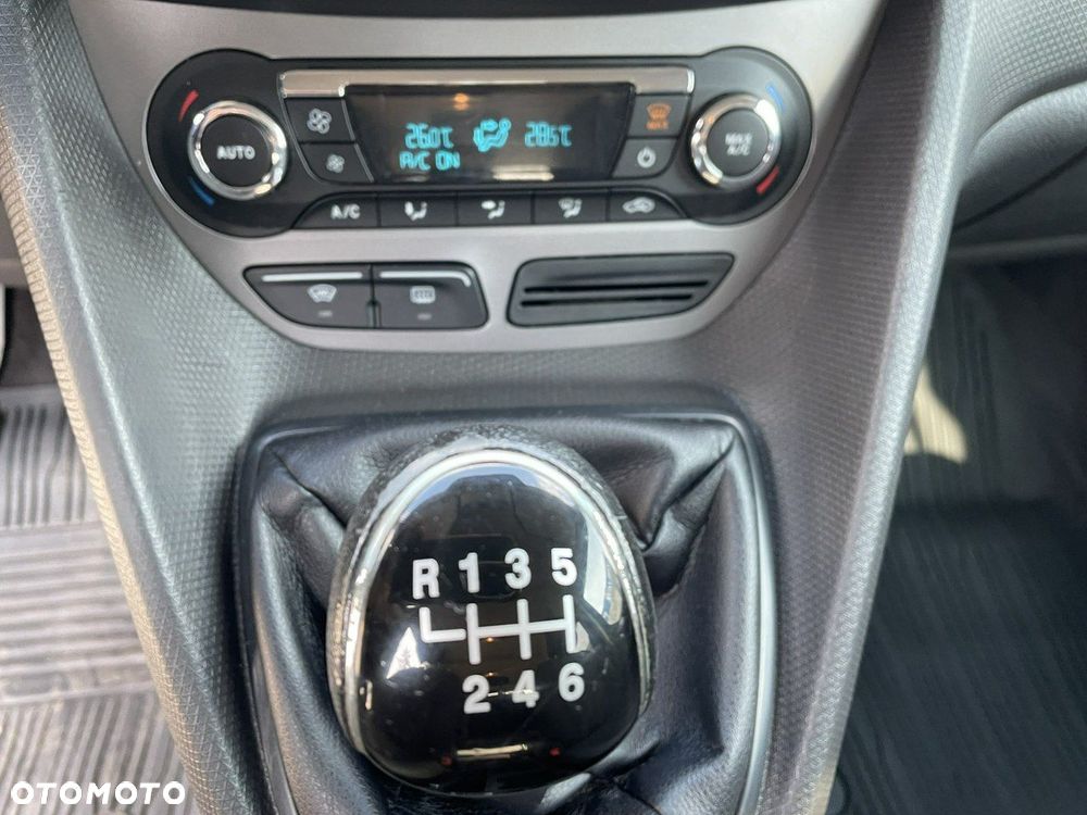 Ford Tourneo Connect 1.6 TDCi Titanium - 6