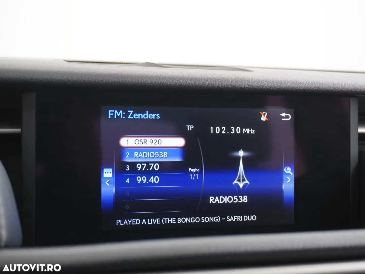 Lexus Seria IS 300h - 25
