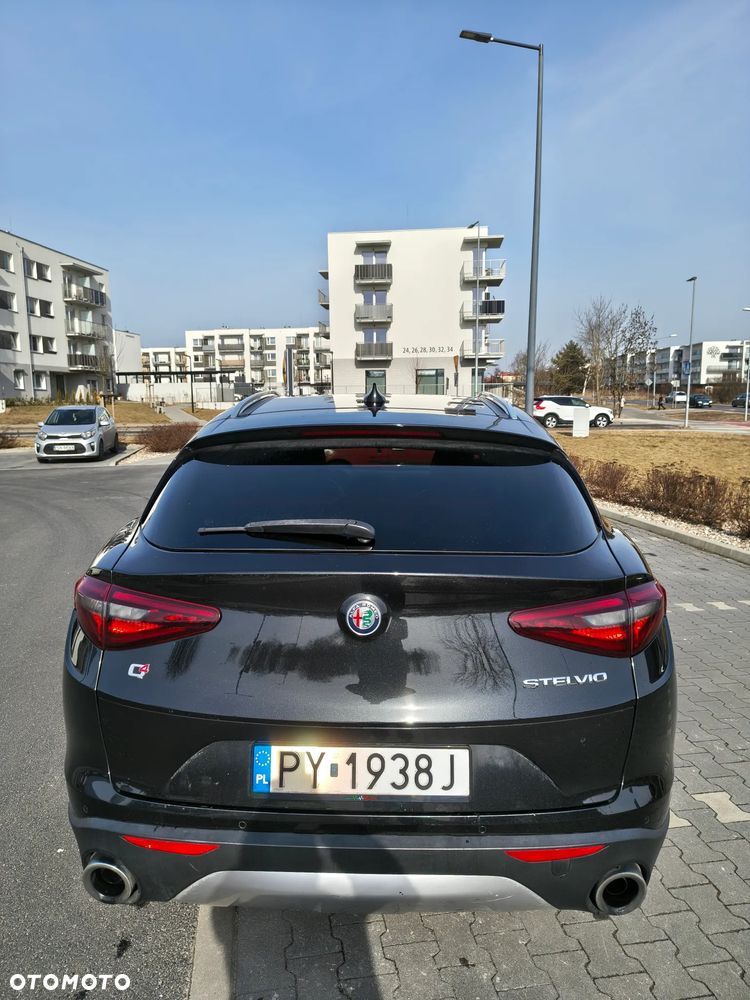 Alfa Romeo Stelvio - 7