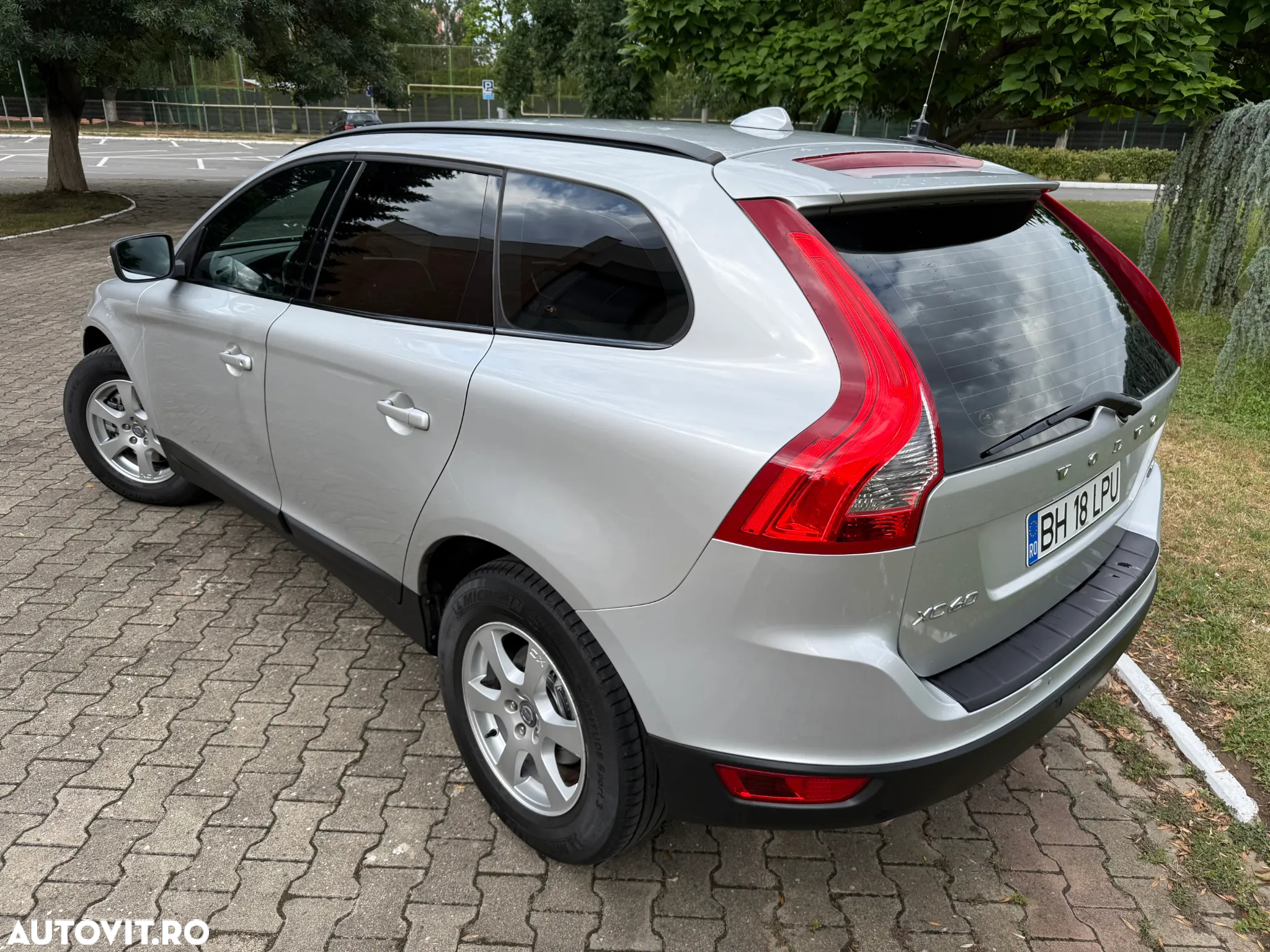 Volvo XC 60 D4 Geartronic Momentum - 10