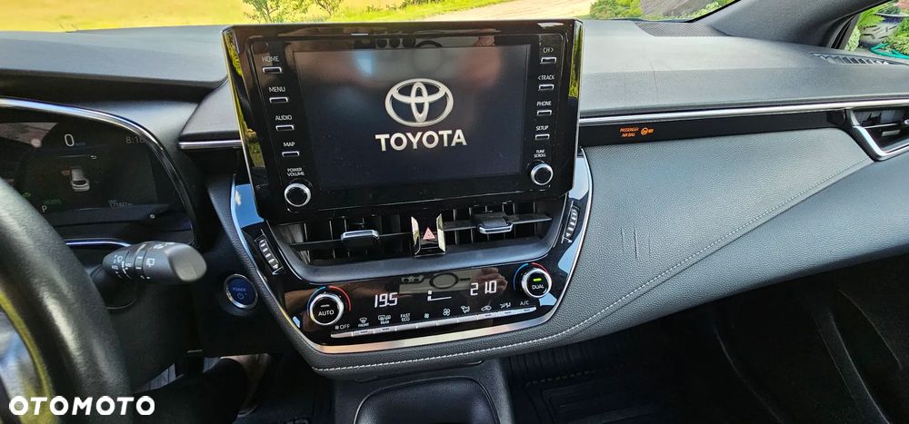 Toyota Corolla 2.0 Hybrid Comfort - 29