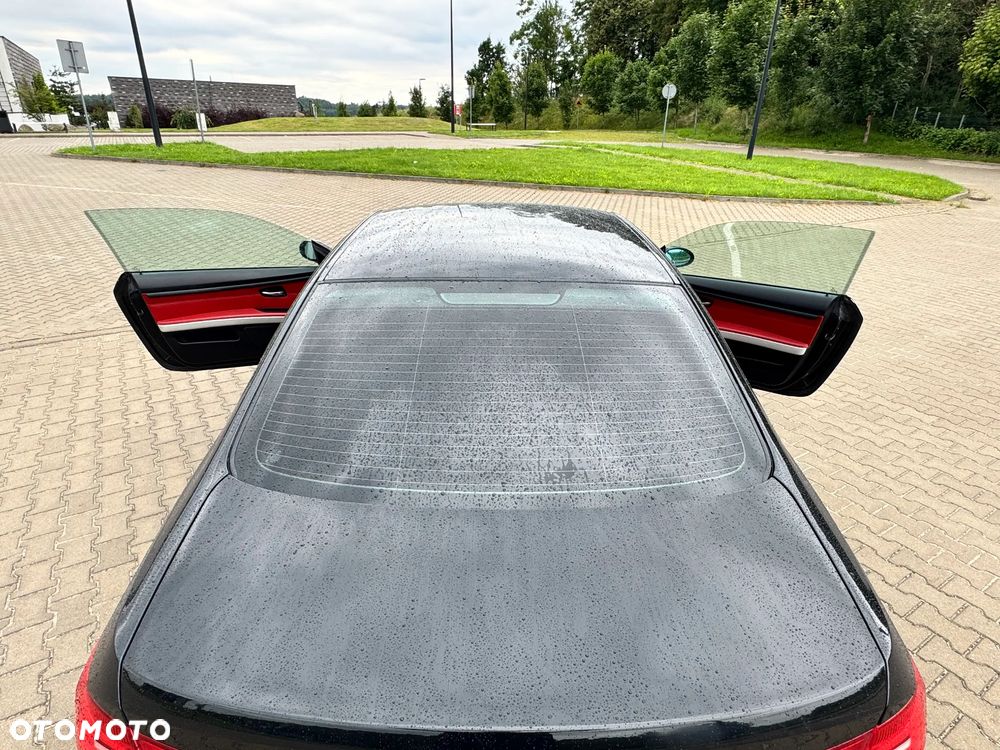 BMW Seria 3 320i Edition Exclusive - 16