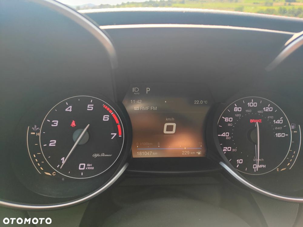 Alfa Romeo Giulia 2.0 Turbo 16V AT8-Q4 Veloce Ti - 13