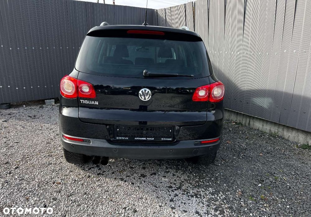 Volkswagen Tiguan - 8