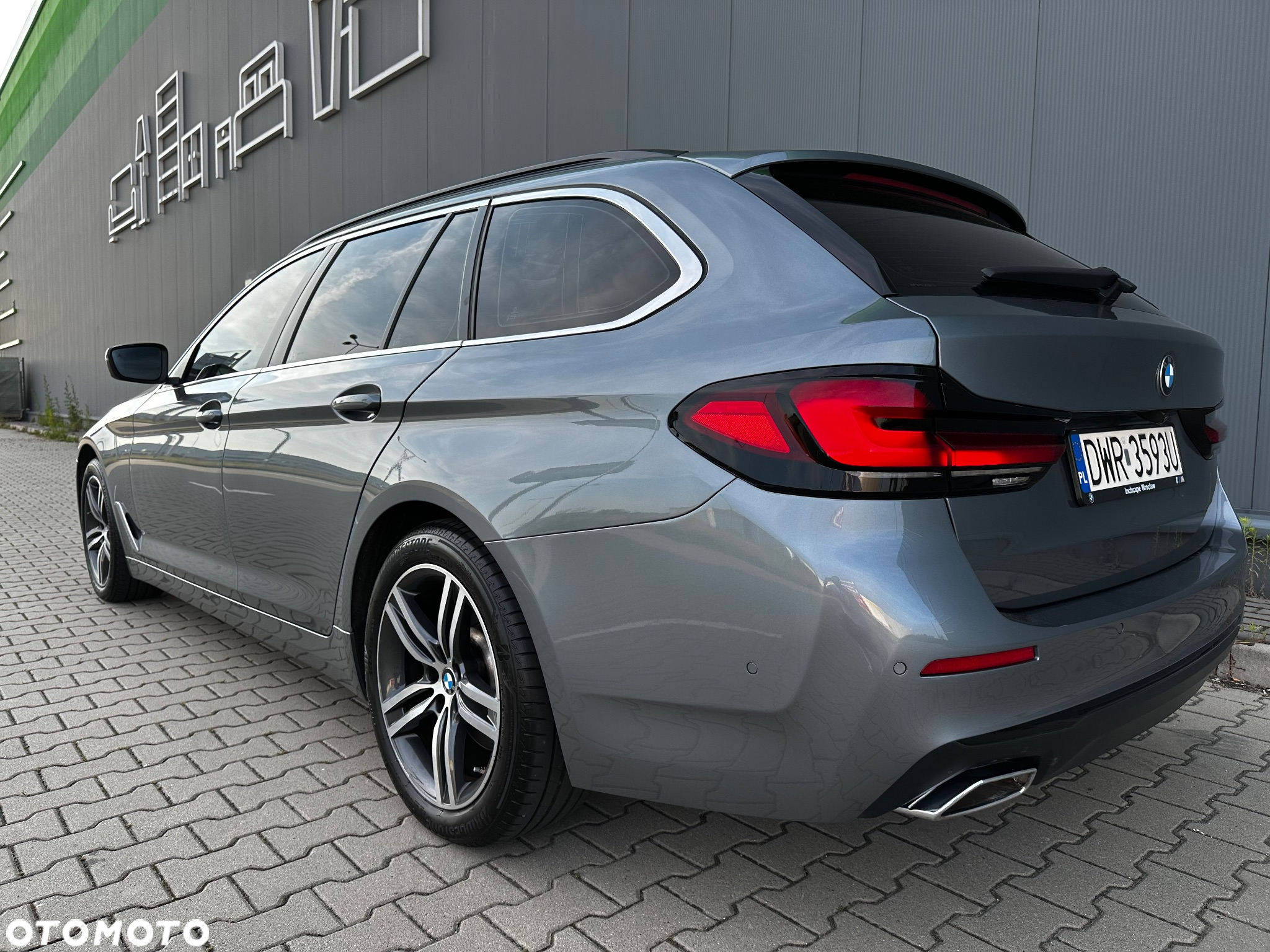 BMW Seria 5 520d xDrive Touring - 6