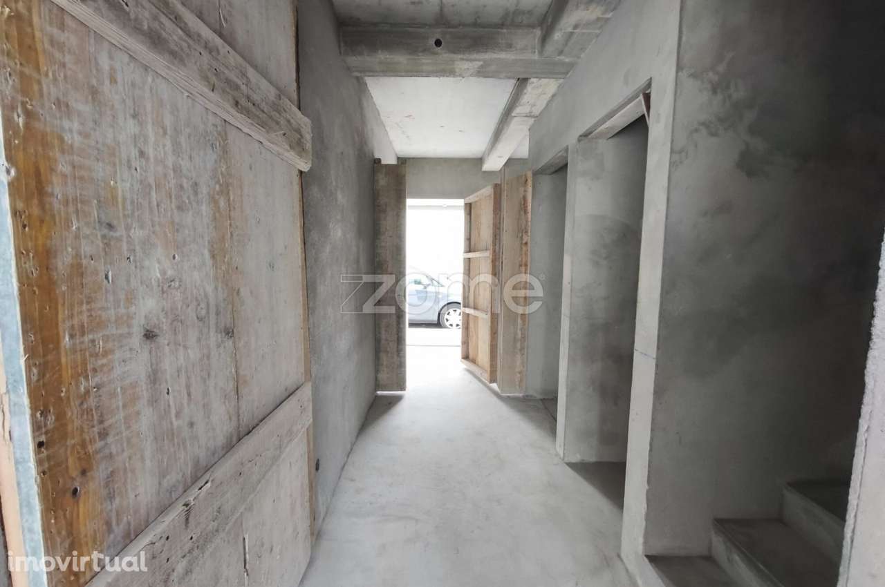 Moradia T4 com Piscina e Jardim - Chave na mão – Ponta Delgada - Grande imagem: 5/31