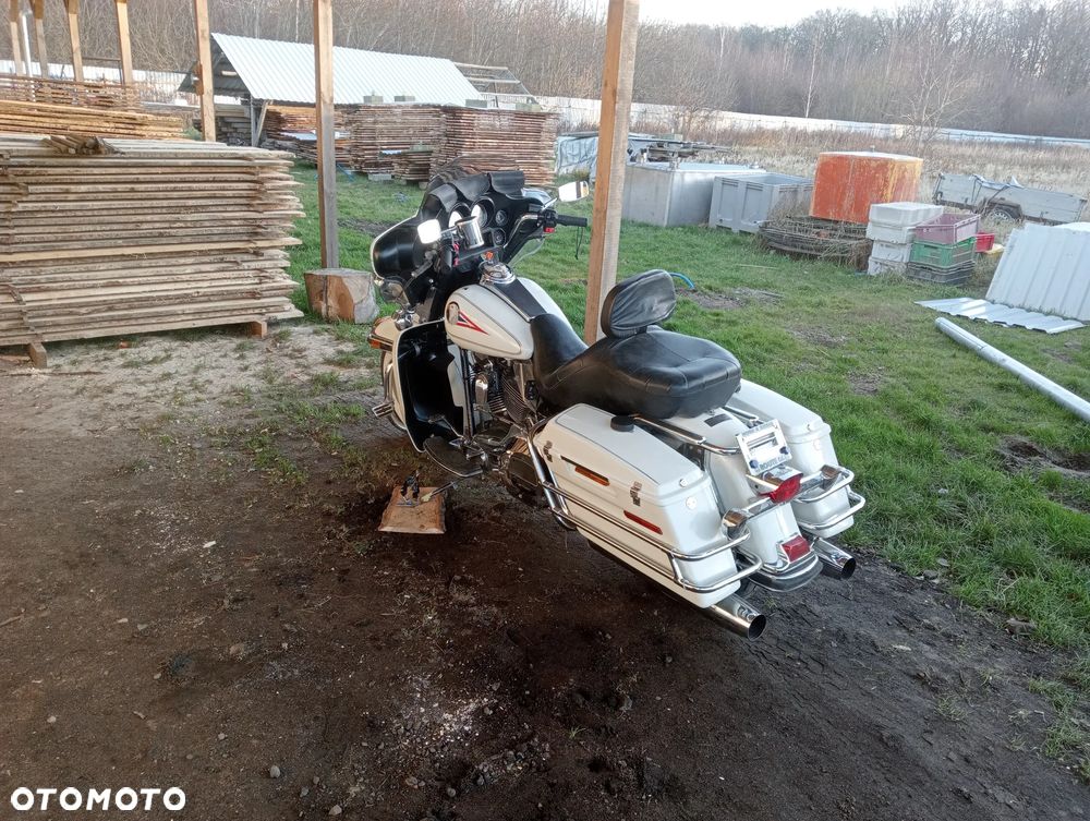 Harley-Davidson FLHT Electra Glide Standard - 5