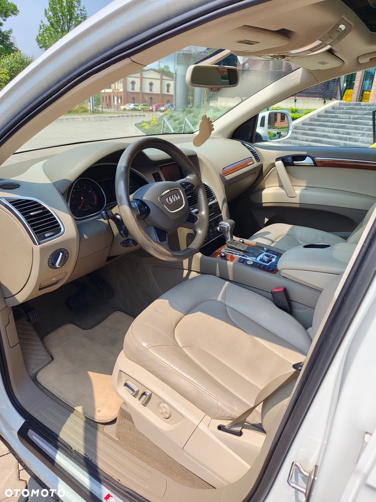 Audi Q7 - 11