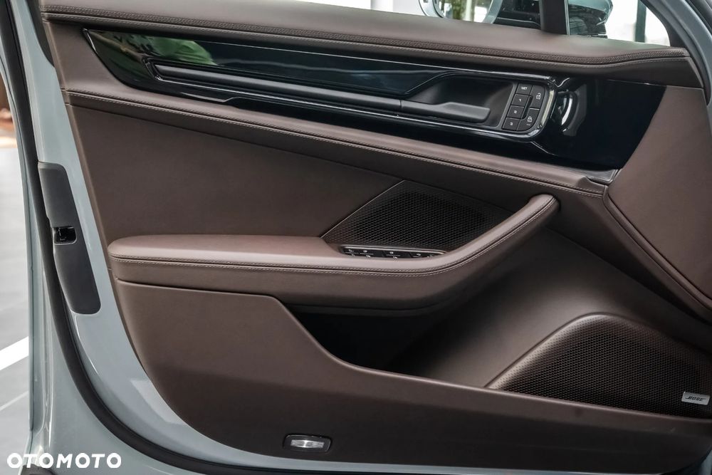 Porsche Panamera 4 - 18
