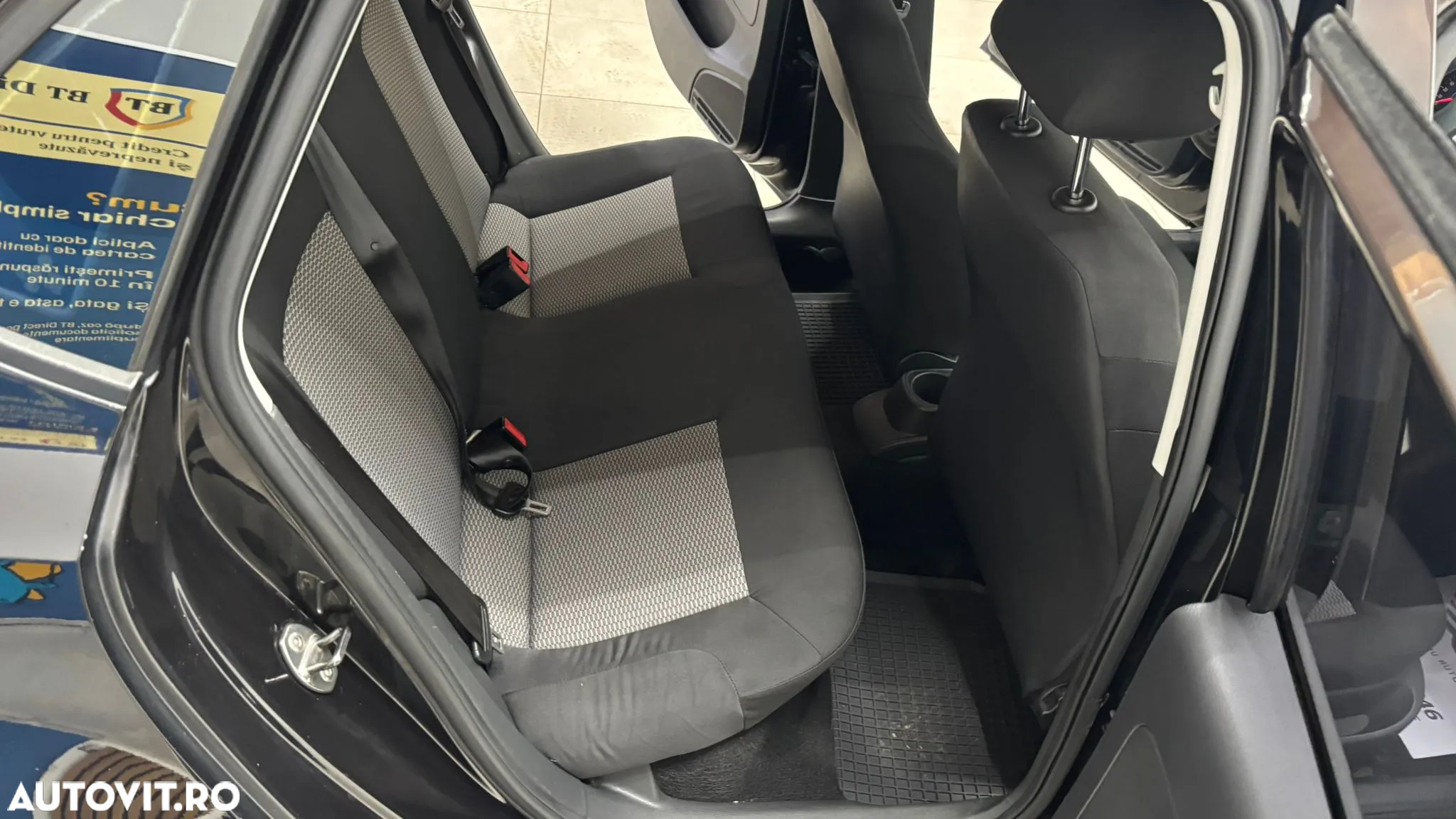 Volkswagen Polo - 8