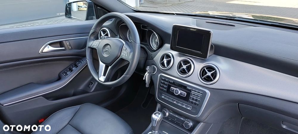 Mercedes-Benz CLA - 41