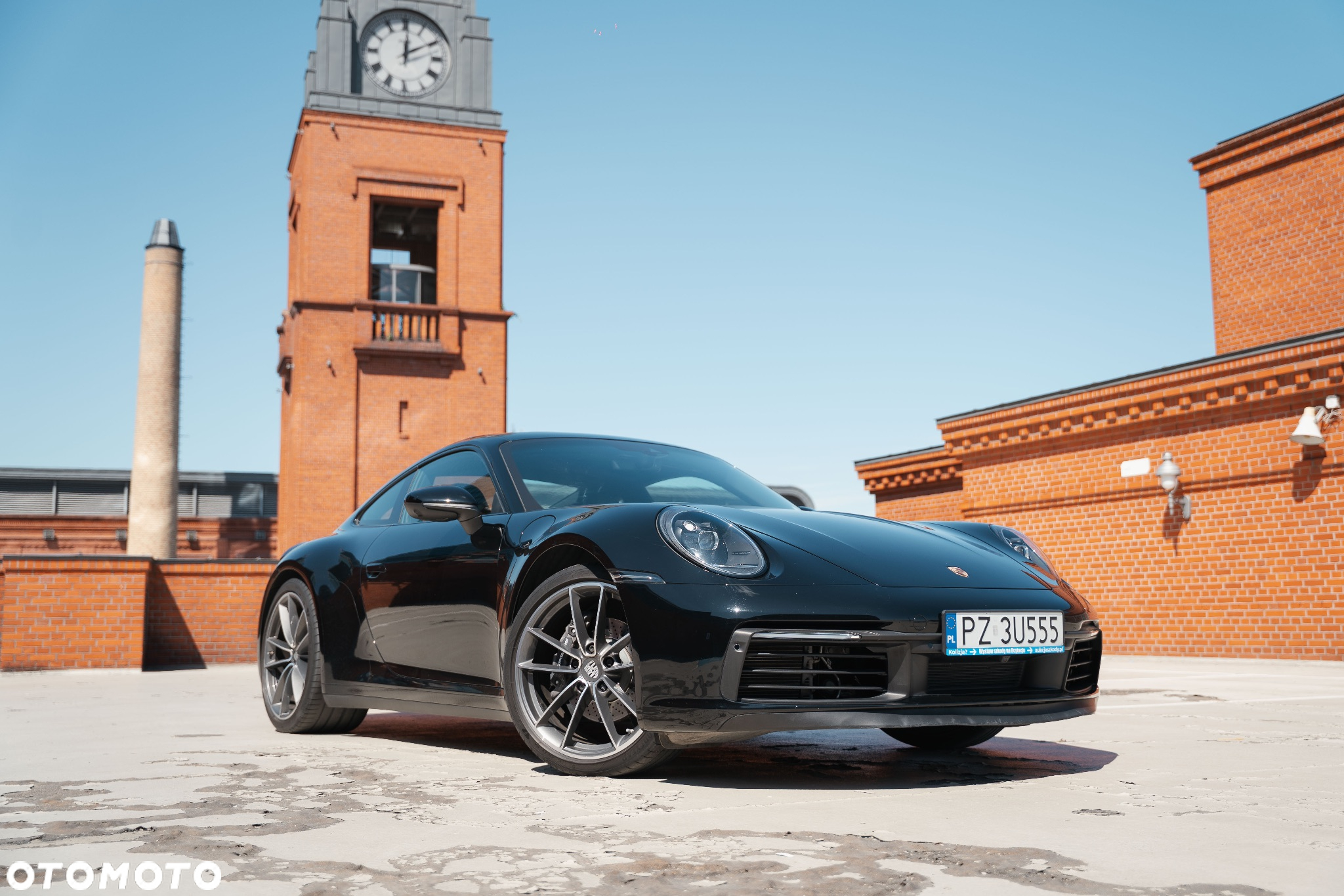 Porsche 911 Carrera - 11
