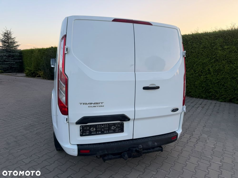 Ford Transit Custom - 10