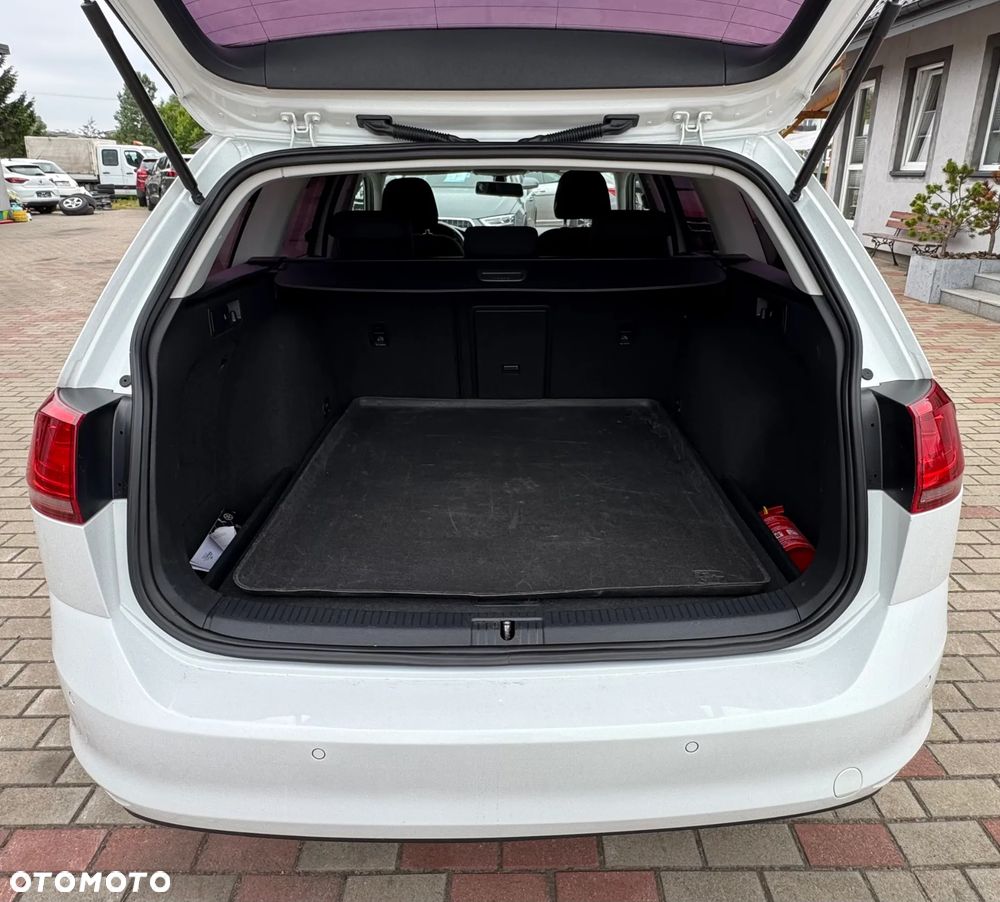 Volkswagen Golf - 27