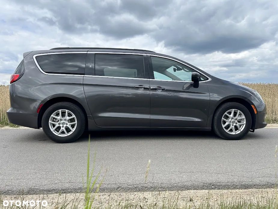 Chrysler Pacifica - 24