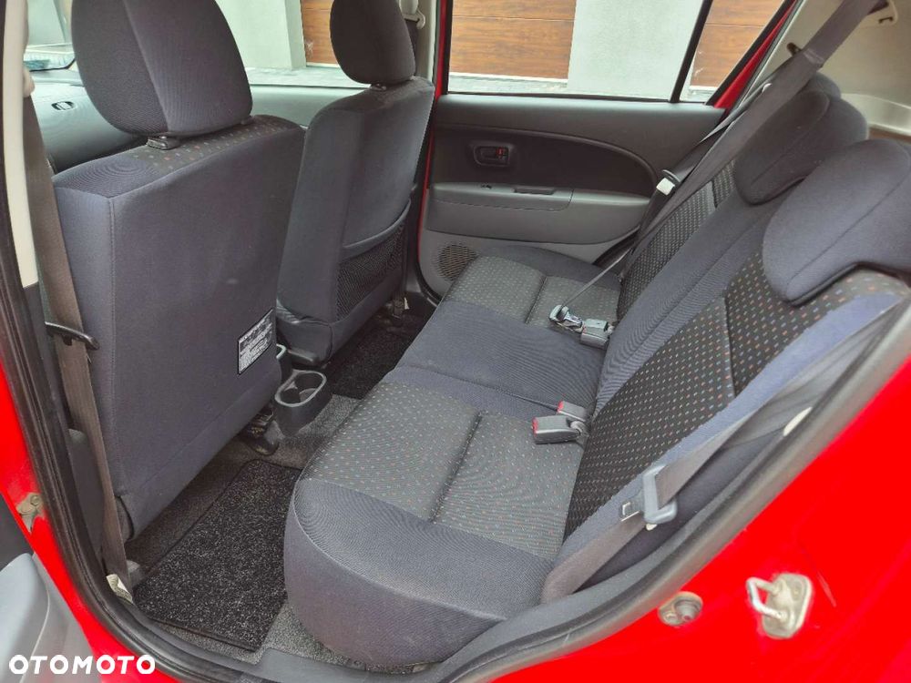 Daihatsu Sirion - 17