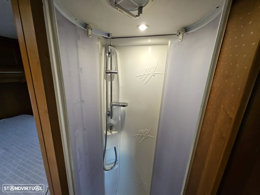 Rapido Le Randonneur 9097F CHASSI AL-KO Cama transversal + BASCULANTE - 46